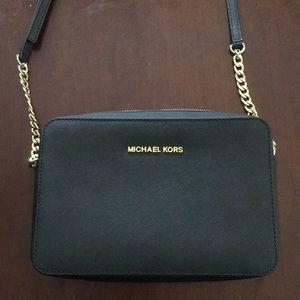 michael kors black cross body bag